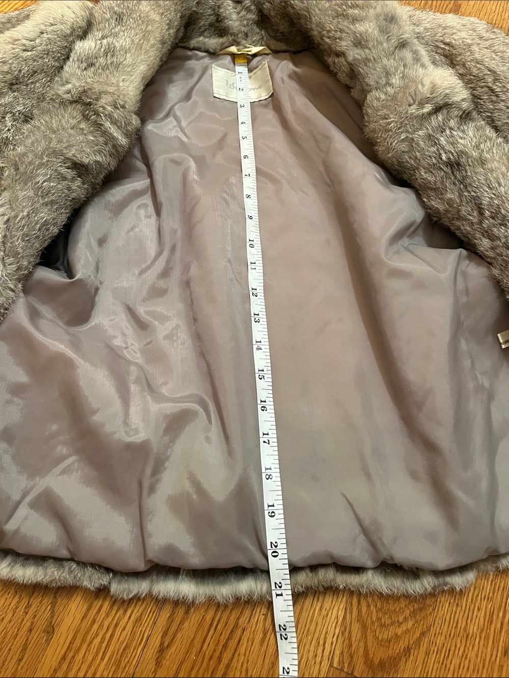 Cropped Gray Rabbit Fur Coat - Picture 8 of 10